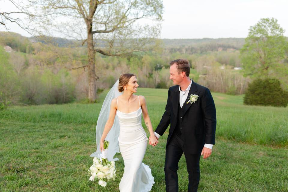 Hanna + Josh, Front Porch Farm