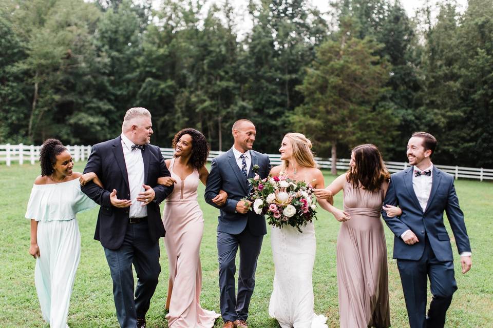 Wedding party full of smiles