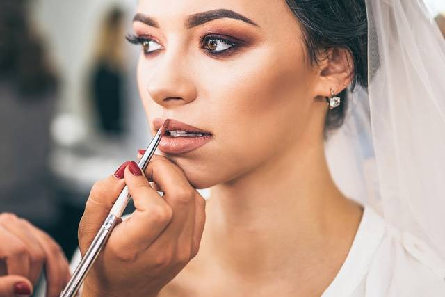 Smokey burgundy look