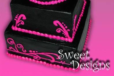 SDC Original Black and Pink Design, square and round Wedding Cake.