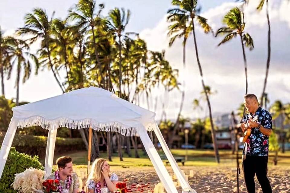 Makaona's Hawaiian Hula Entertainment