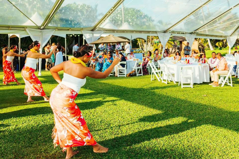 Makaona's Hawaiian Hula Entertainment