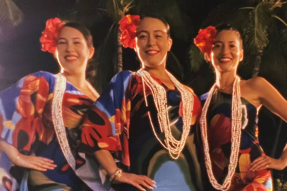Makaona's Hawaiian Hula Entertainment