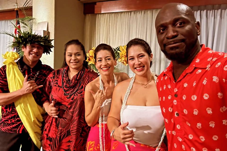 Makaona's Hawaiian Hula Entertainment