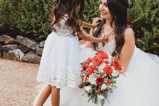 Flower girl & bride