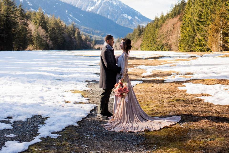 Mountainside PNW Elopement