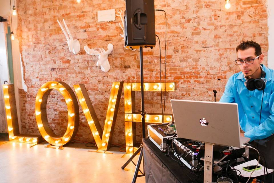 DJ booth | Frances Photography