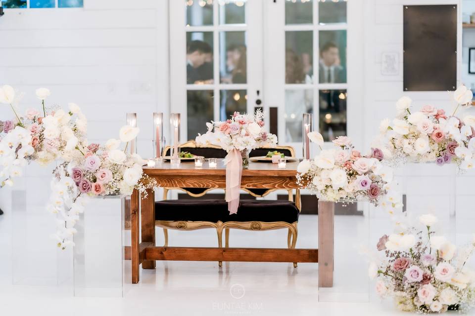 Sweetheart table