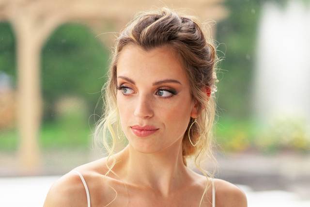 Stunning bride KLEM Studios