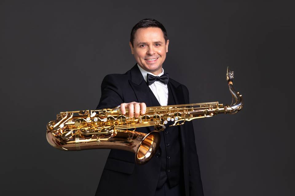 Andrii Liesnyi, Saxophonist & DJ