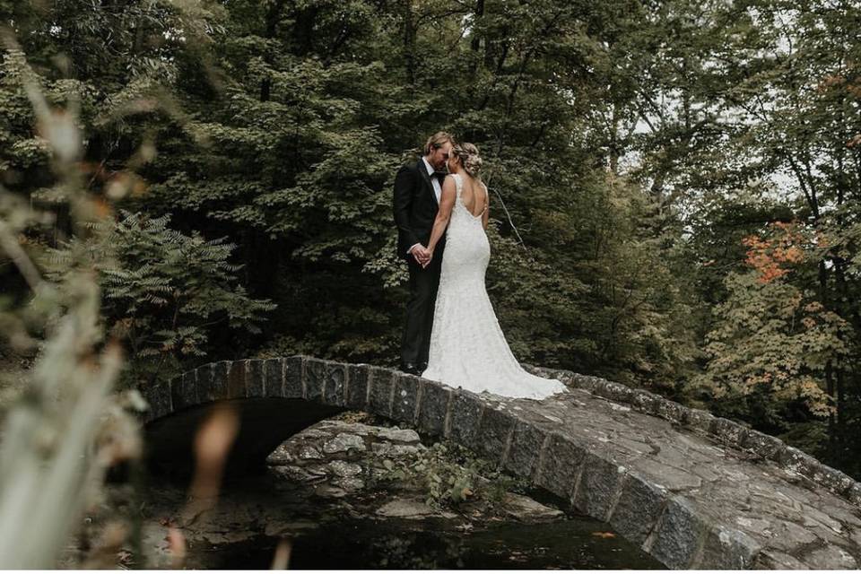 Barn wedding dancing