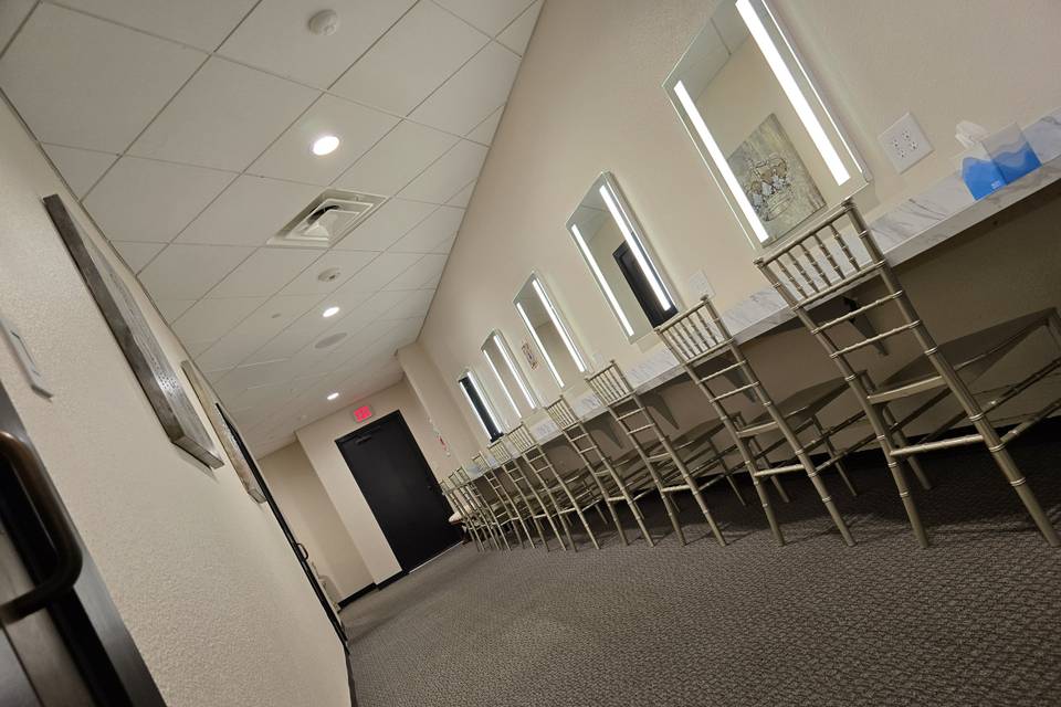 Ladies Lounge