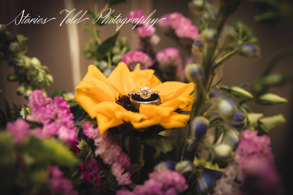 Ring and flower details