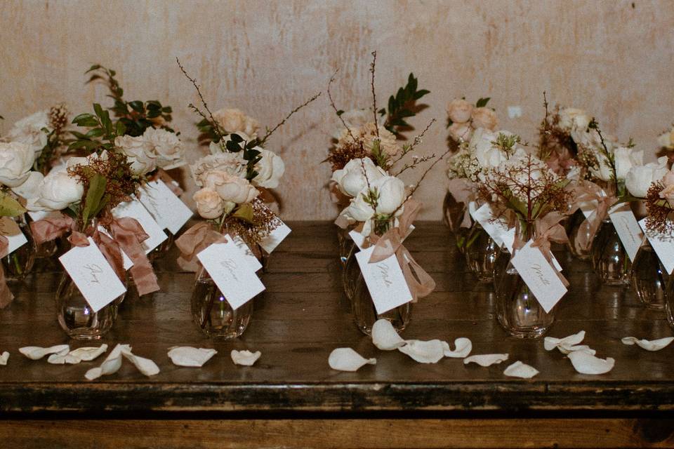 Bud vase placecards