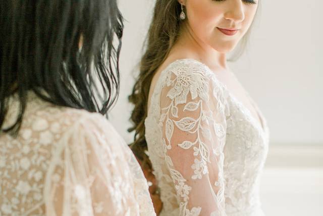 A bride and her mom