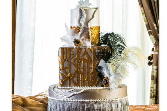 Pin by Jenna Akin on if ever again  Gatsby party decorations, Great gatsby  party decorations, Gatsby birthday party