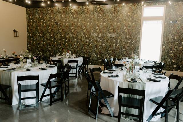 Elegant urban weddings with ti