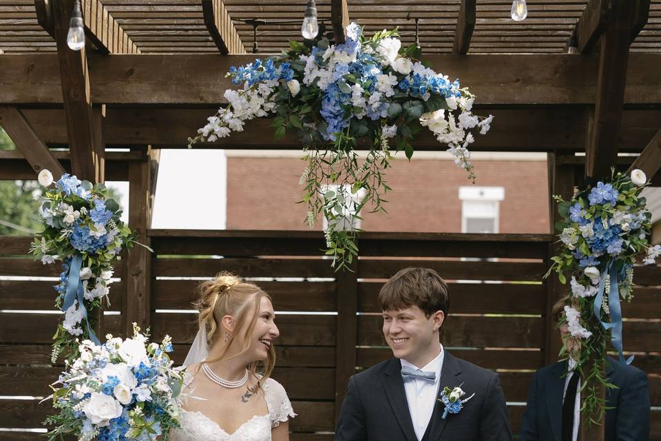 Elegant urban weddings with ti