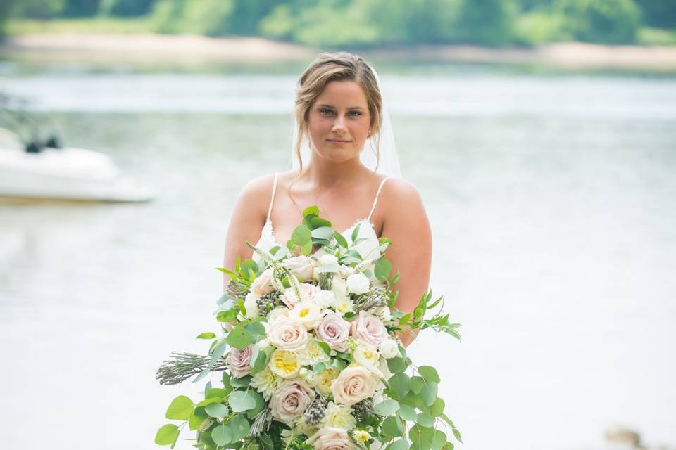 Gorgeous beach bride