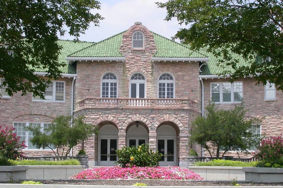 The Pink Palace Family of Museums