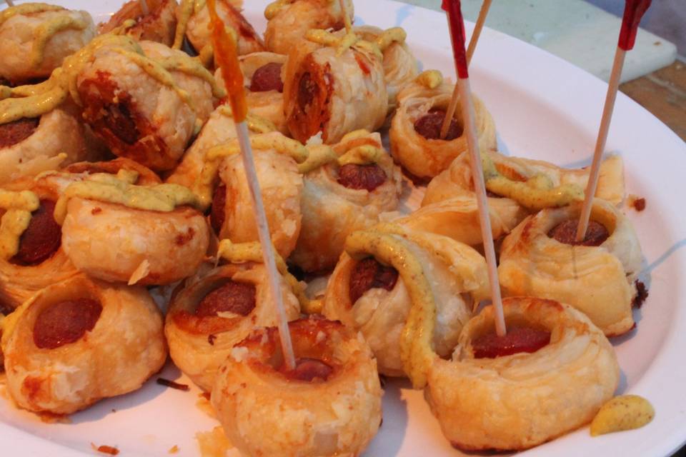 Mini Hot Dogs in Puff Pastry