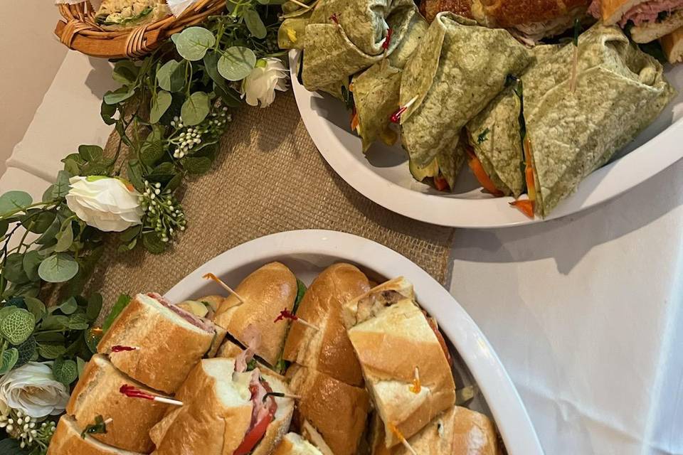 Wraps and cocktail sandwiches