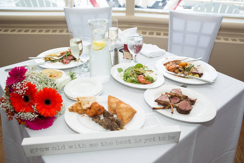 Bride & Groom Table