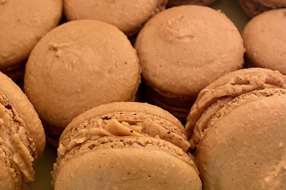 Espresso macaroon