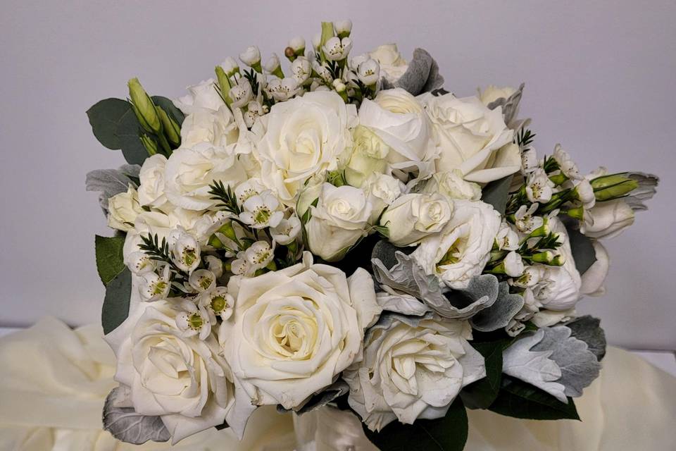 Classical bridal bouquet