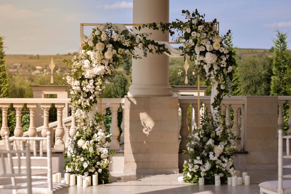 Greenery wedding arch decor