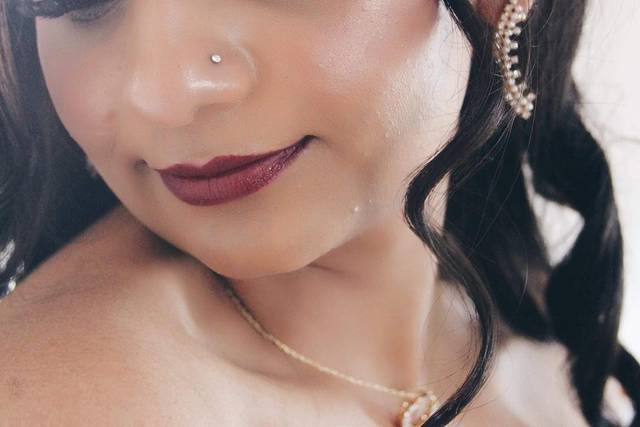 Gilded glamour makeup