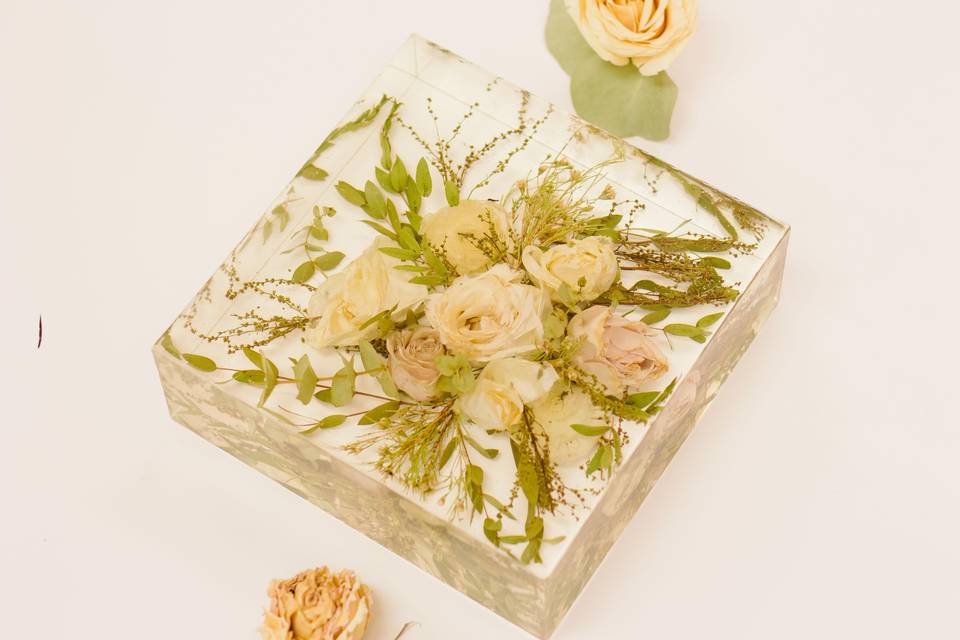 Hexagon Resin Wedding Bouquet Preservation Using Your Wedding Flowers  Floral Wedding Keepsake Bride Gift Dried Bouquet Flowers 