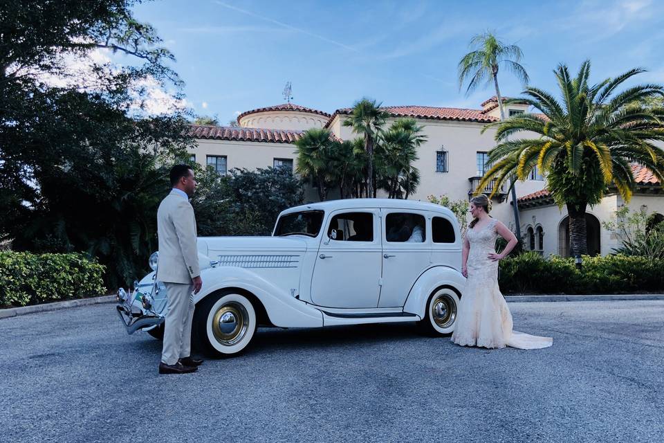 Newlyweds kissing