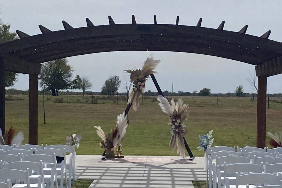 Boho ceremony vibe