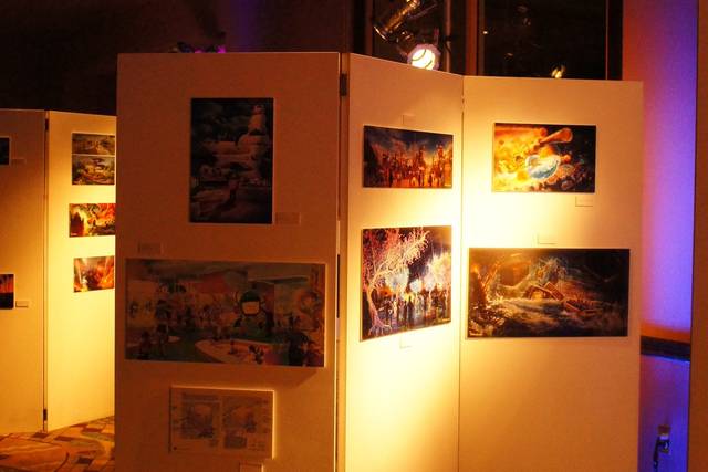 YES!  We do tradeshows and conventions. Lighting, displays, music, photobooths and pipe & drape.
