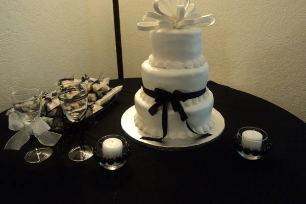 White Bow Black tie Fondant Cake
