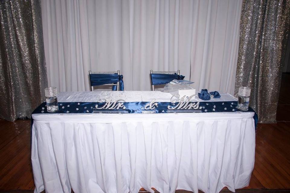 Sweetheart table