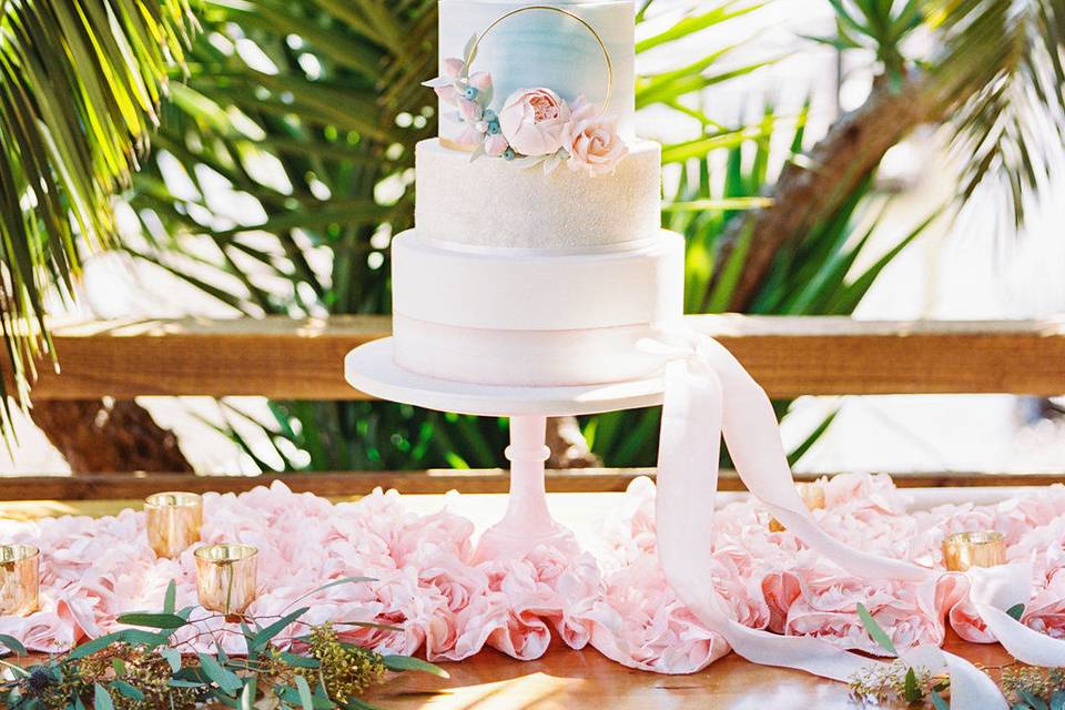 Wedding cake | Photo: Olivia Richards Photography