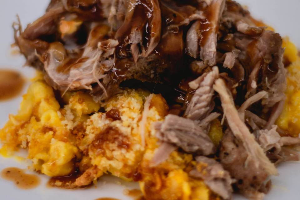 Pulled Pork with Mac and Cheese