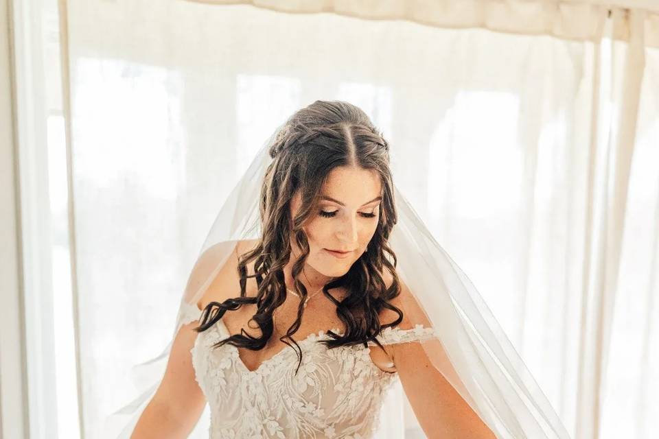 Bride flaunts dress