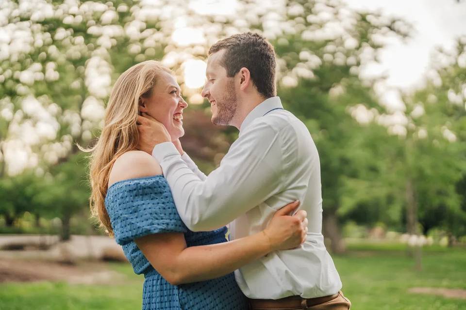 Engagement sunset photo