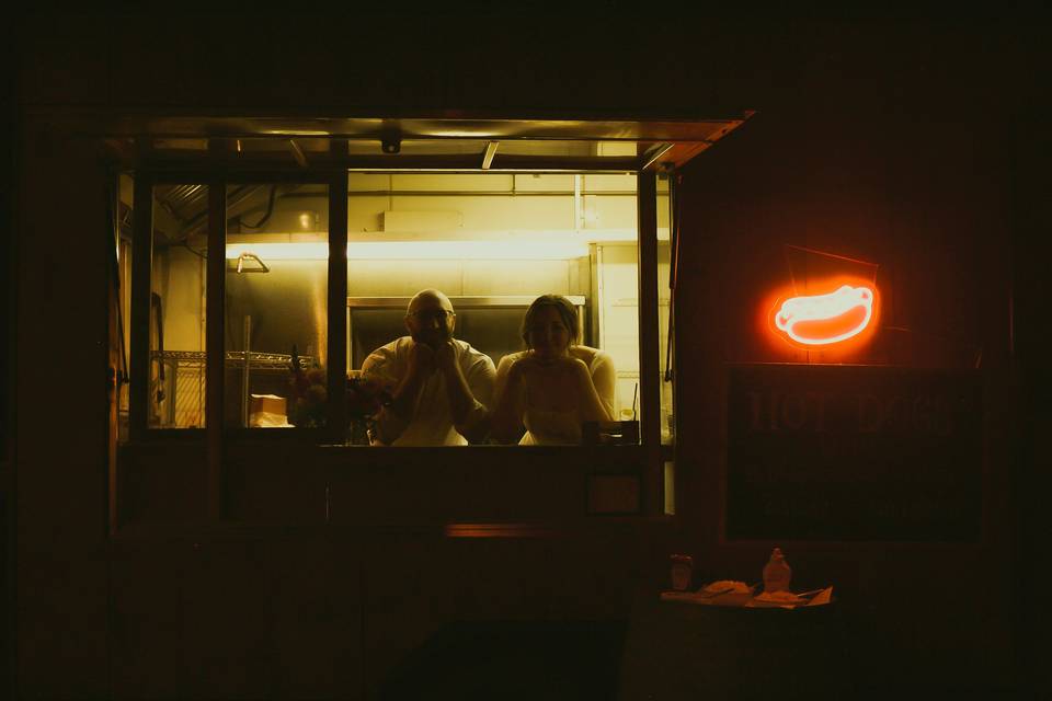 Late night hot dog truck