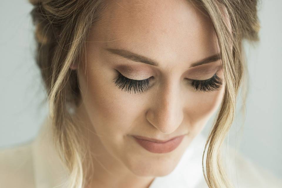 Natural makeup w/ a soft updo