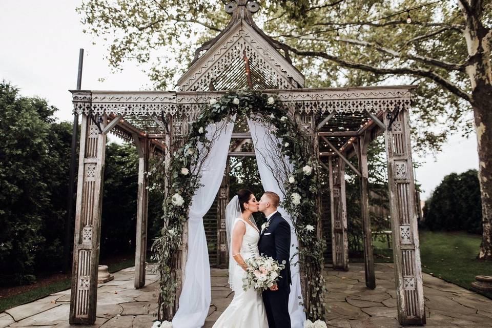 Giants notes: Wedding bells on the steps of City Hall for one relief  pitcher – East Bay Times