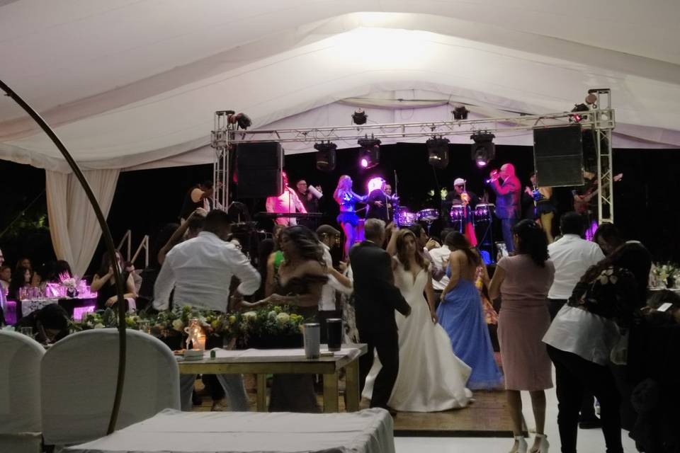 Wedding in Cancún Dinamita