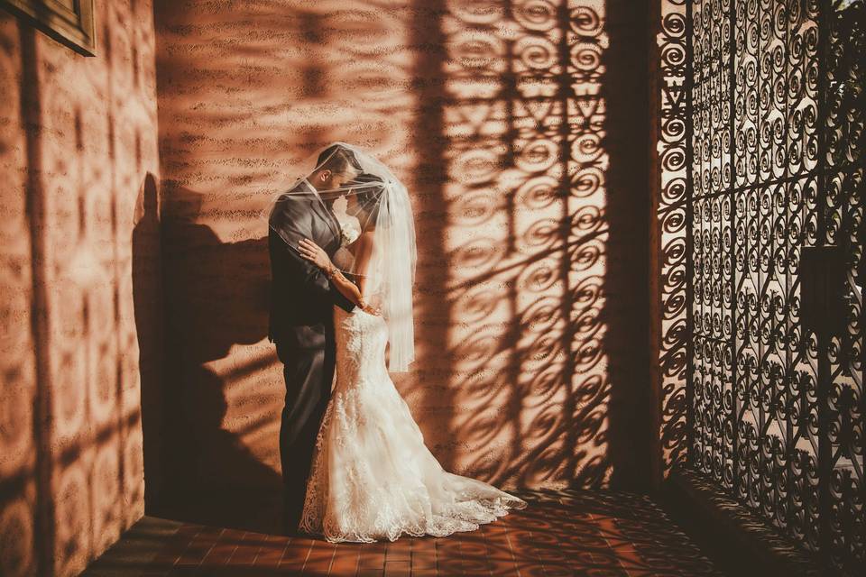 Couple sharing a quiet moment - Peardon Carrillo Photography