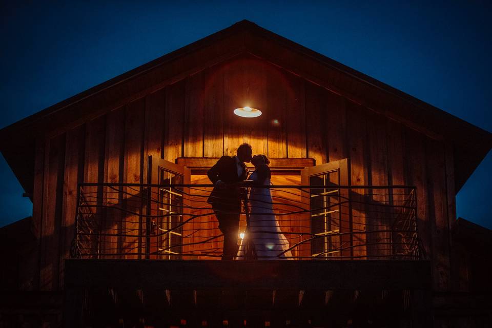 A kiss at dusk