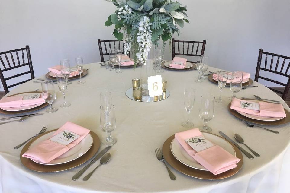 Blush table decor