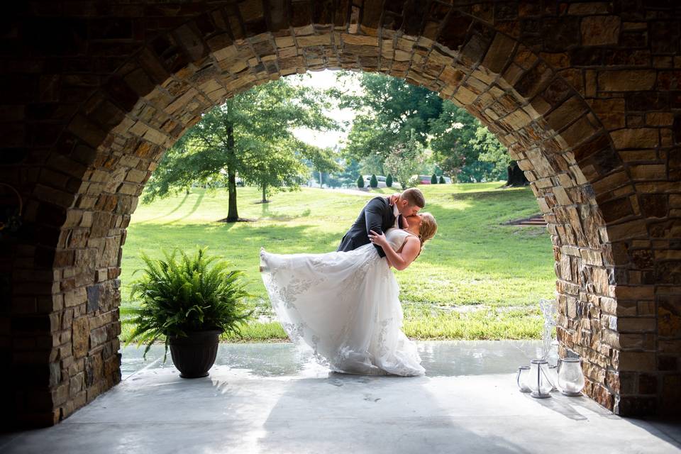 Daytime under the arch