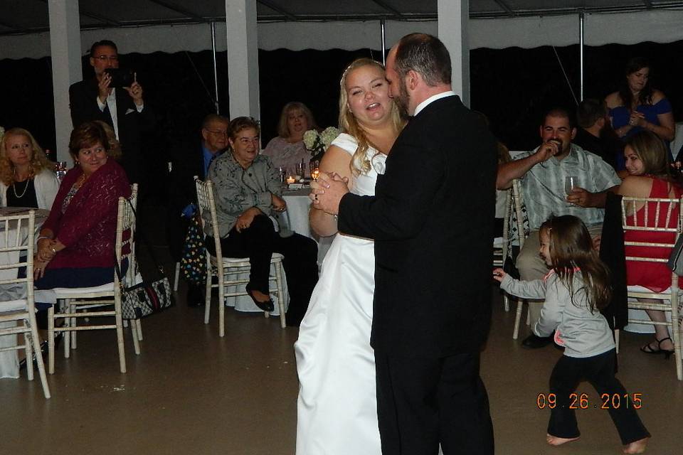 Bride & groom first dance @ eagle mountain house (carriage house) jackson, nh.